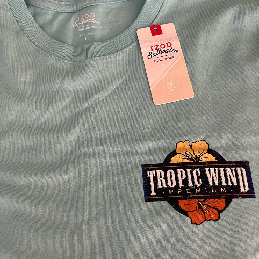 Izod Saltwater- Relaxed Classics.  men’s T-shirt size large